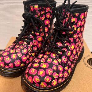 EUC Toddler Dr. Martens